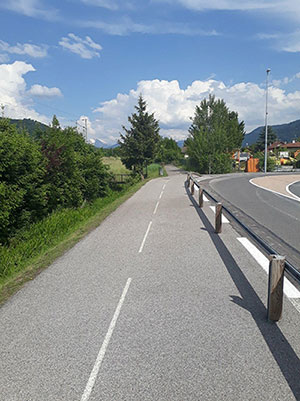 Piste cyclable de Bonneville (vallée de l'Arve, Haute-Savoie)