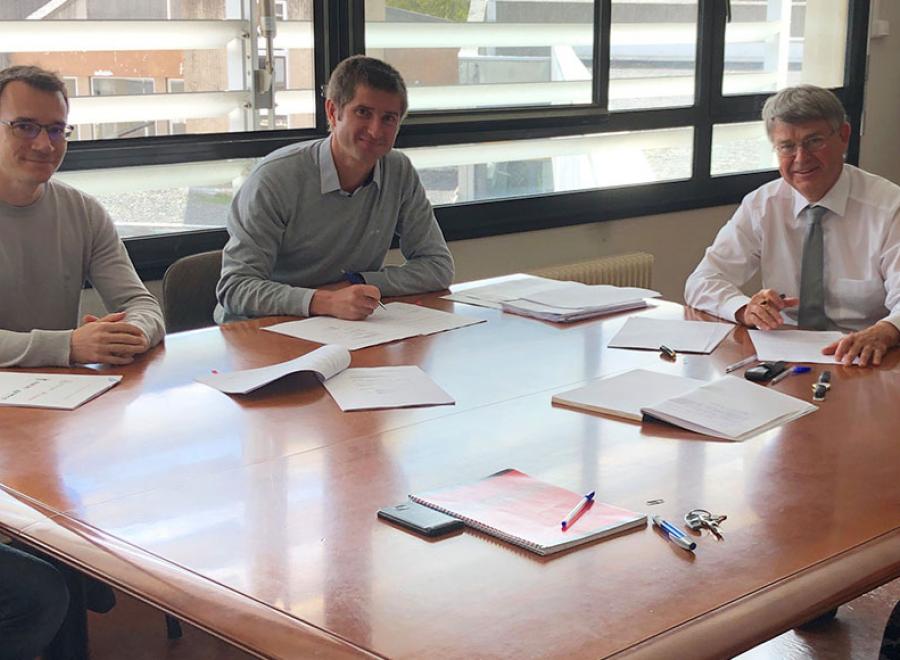 [Neovya] Signature du contrat de licence