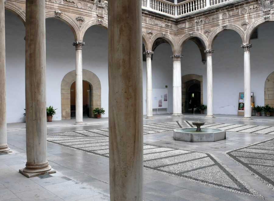Universidad de Granada.jpg